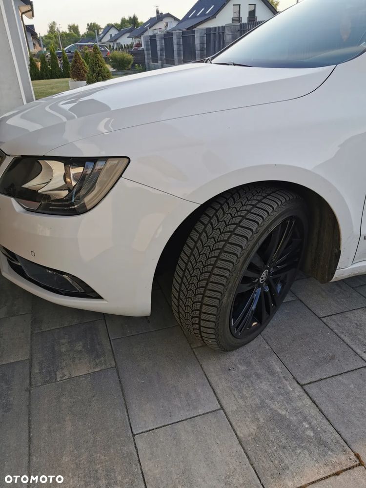 Skoda Superb 2.0 TDI Elegance DSG - 2