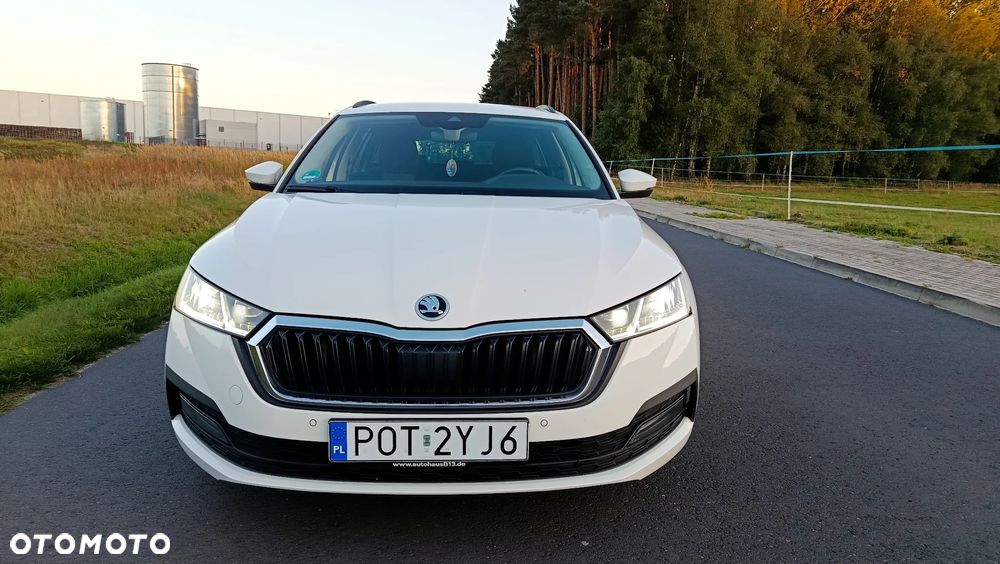Skoda Octavia 2.0 TDI DSG Tour - 27