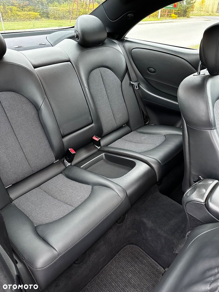 Mercedes-Benz CLK Coupe 280 7G-TRONIC Avantgarde - 8