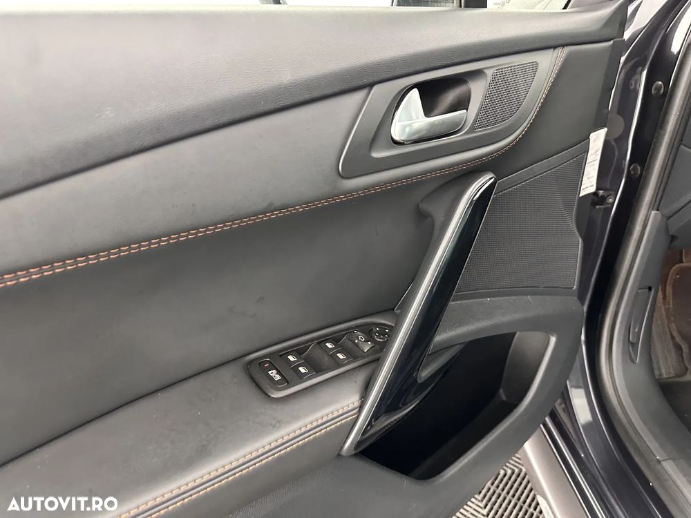 Peugeot 508 RXH Hybrid4 - 18