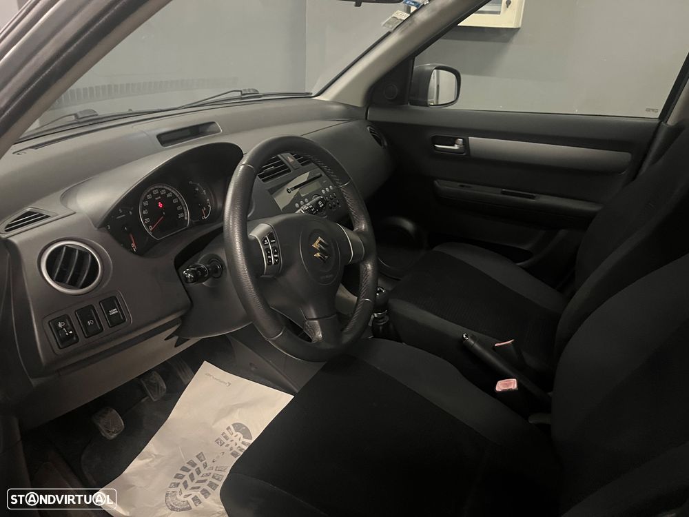 Suzuki Swift 1.3 DDiS Sport - 18