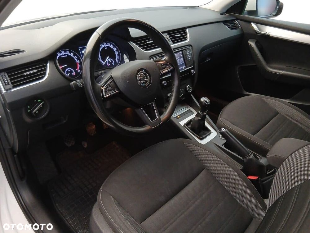 Skoda Octavia 1.6 TDI SCR Ambition - 11