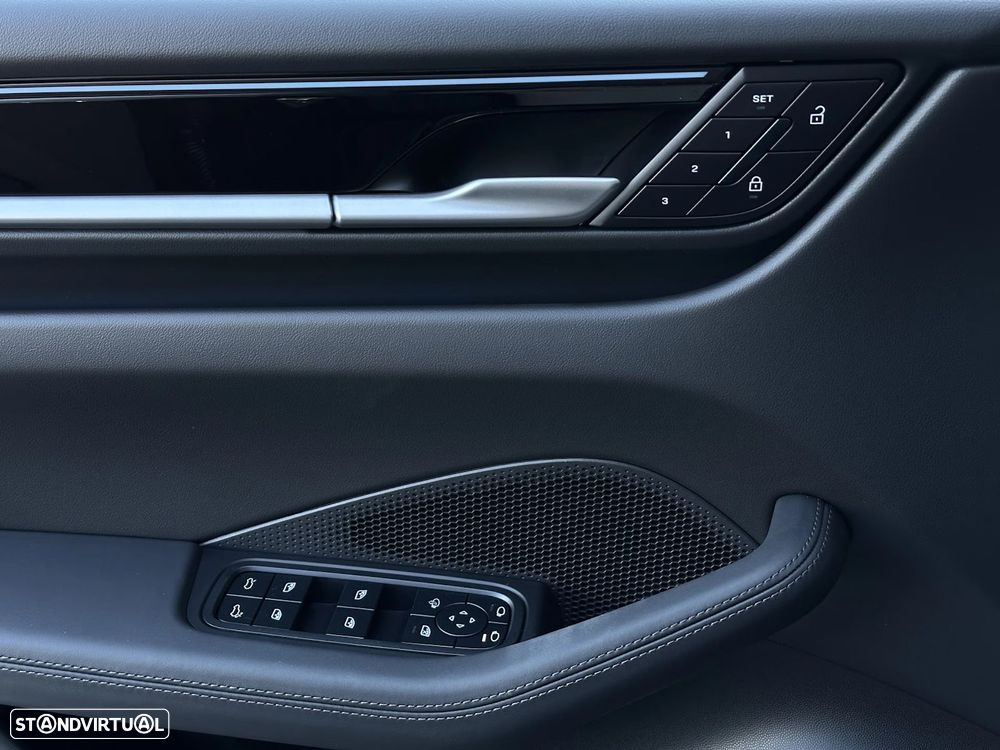 Porsche Macan Standard - 17