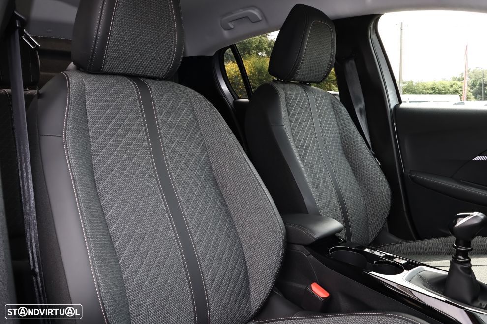 Peugeot 208 1.2 PureTech Allure - 12