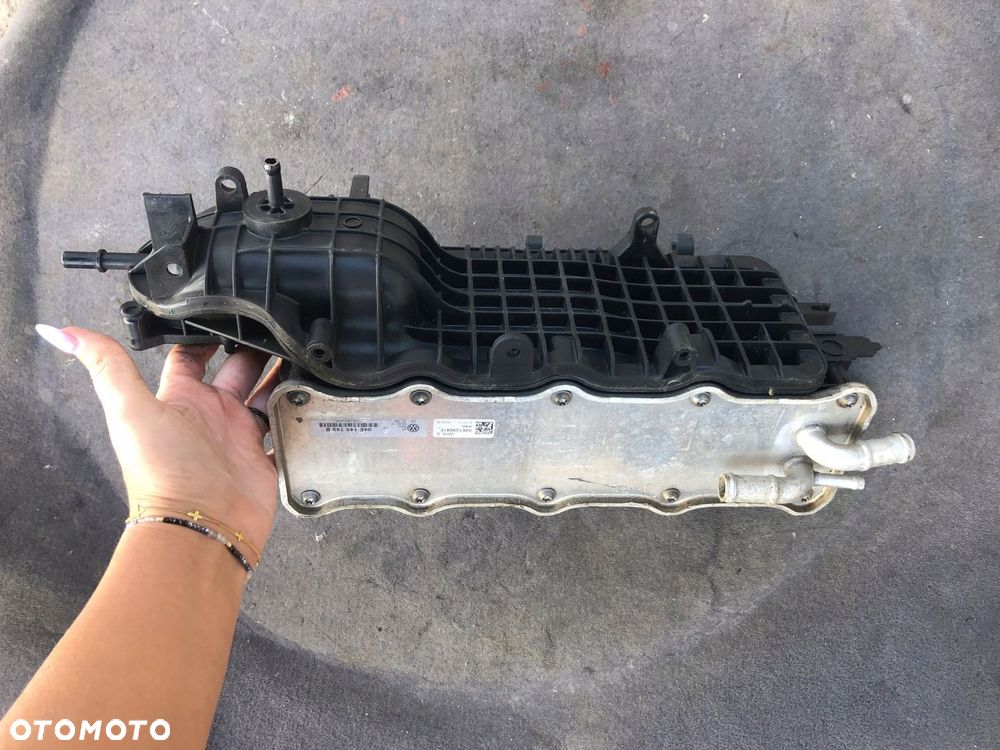 KOLEKTOR SSĄCY VW, AUDI 04E129711P 04E145749B - 2