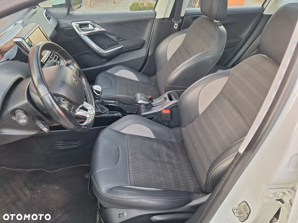 Peugeot 2008 BlueHDi FAP 120 STOP & START Crossway - 14