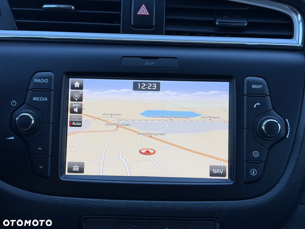 Kia Ceed 1.6 GDI ISG Platinum Edition - 18