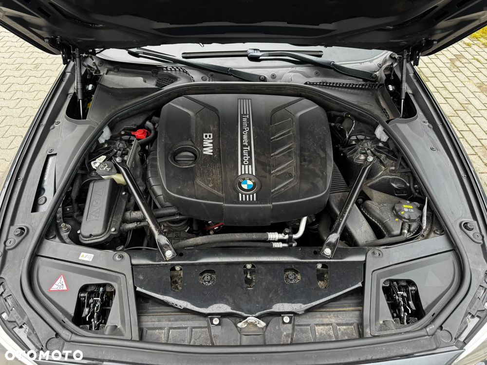 BMW Seria 5 525d xDrive Sport-Aut Luxury Line - 18