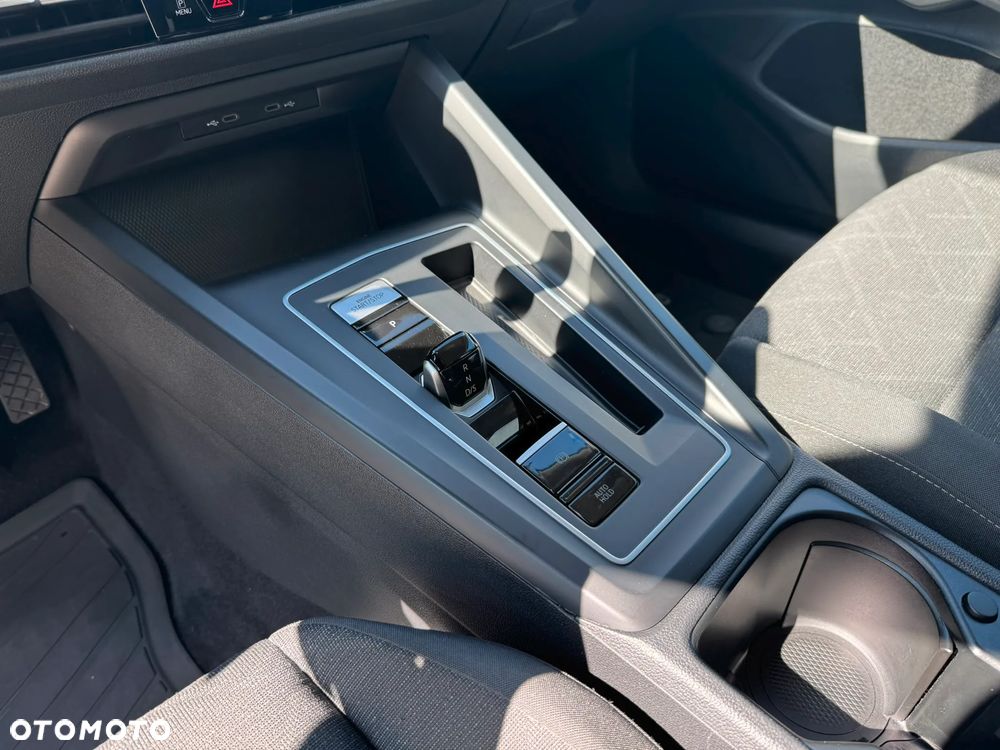 Volkswagen Golf - 13