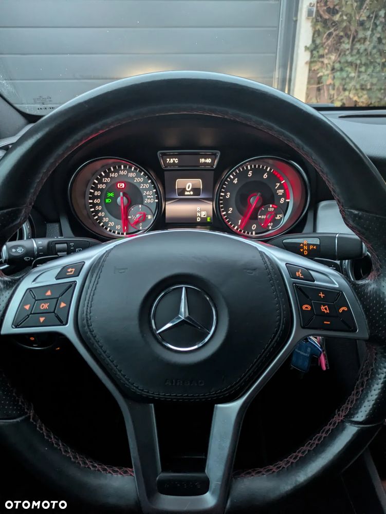 Mercedes-Benz GLA 200 7G-DCT AMG Line - 4