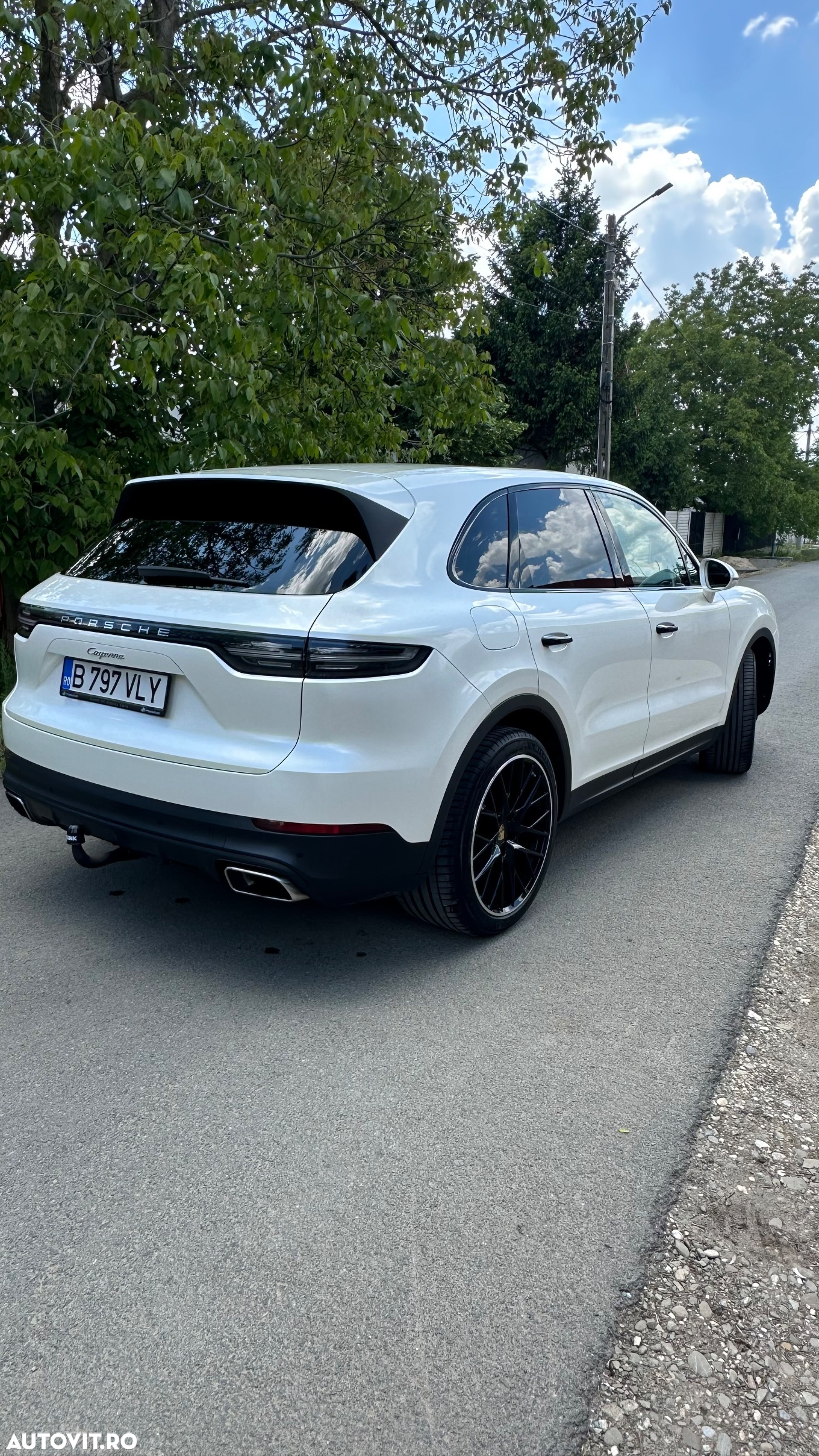 Porsche Cayenne - 2