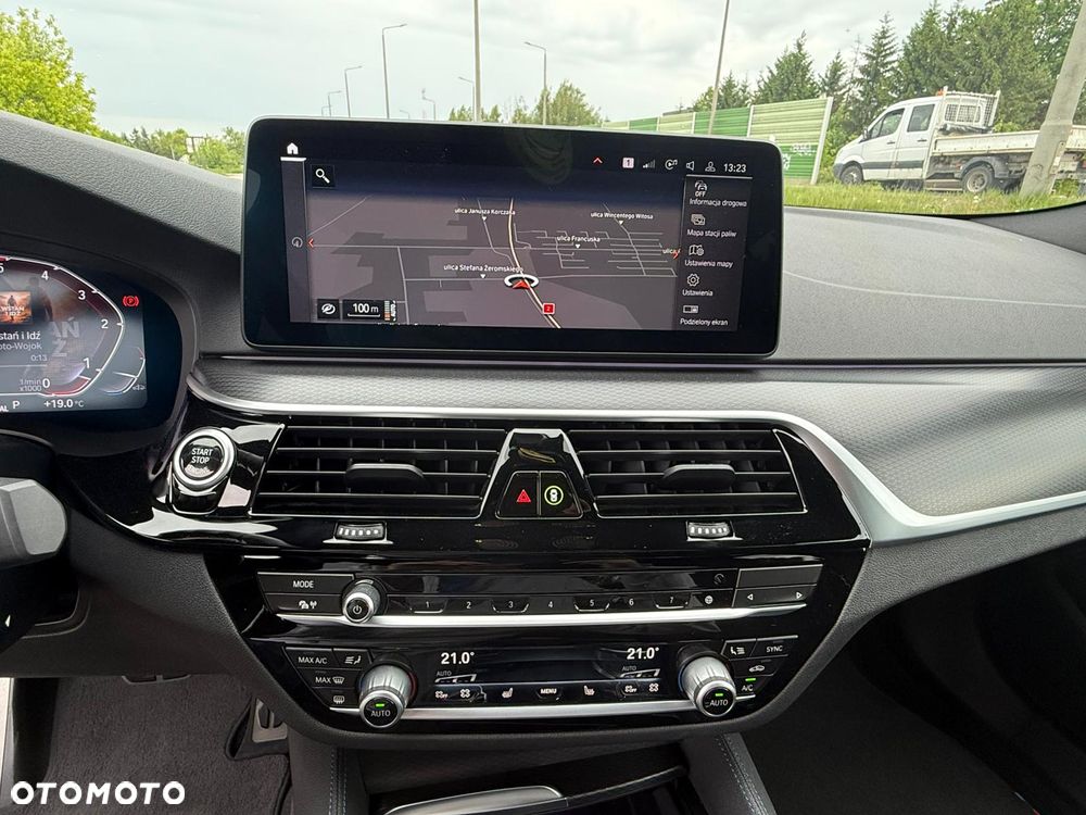 BMW Seria 5 520d mHEV M Sport sport - 12