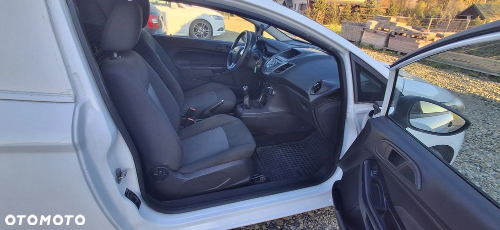 Ford Fiesta - 8