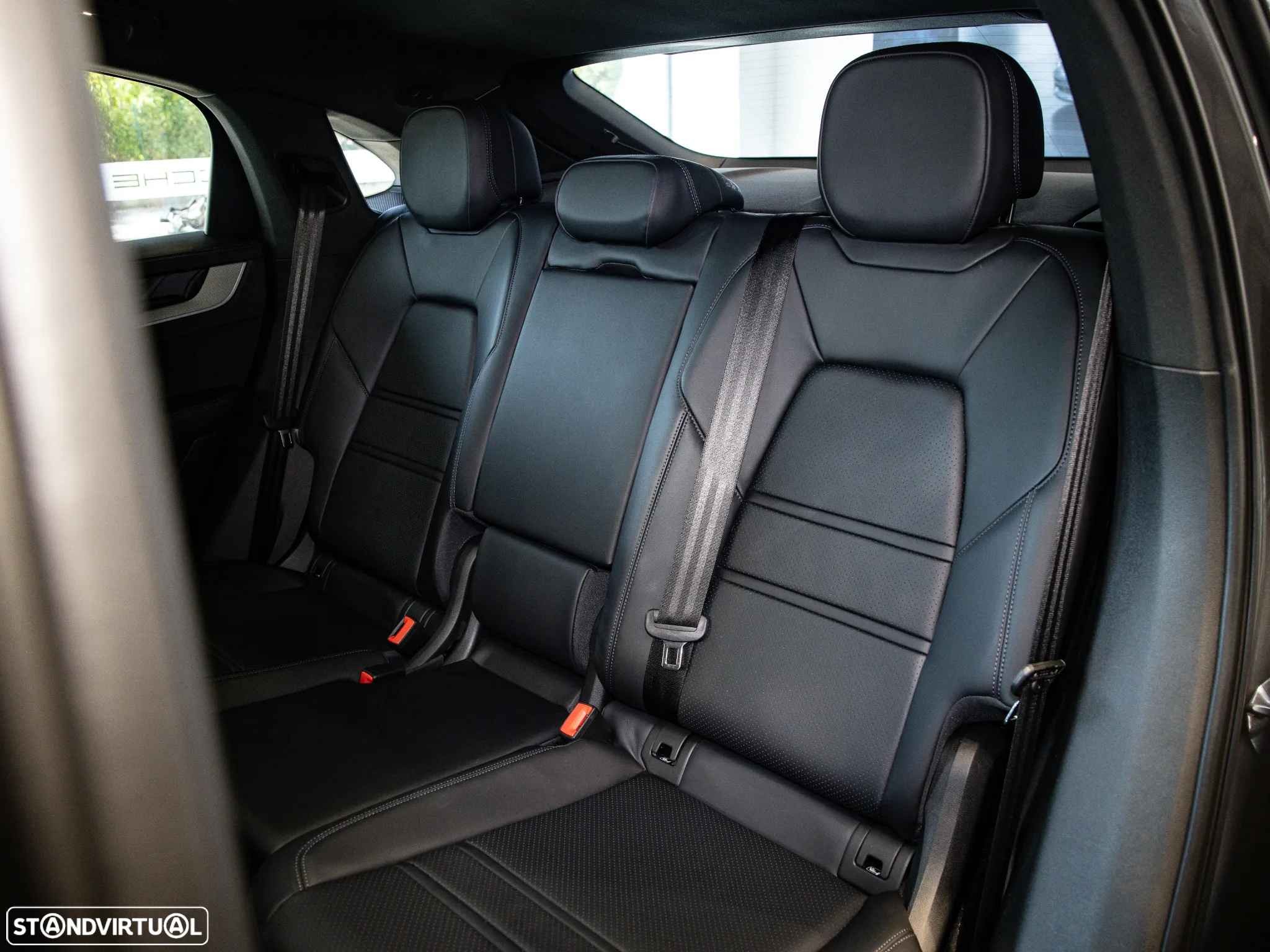 Porsche Cayenne Coupé E-Hybrid - 36