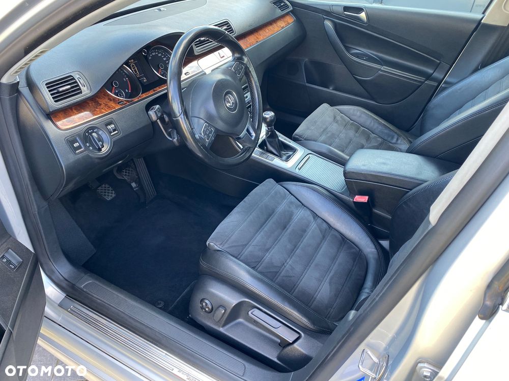 Volkswagen Passat 2.0 TDI DPF Highline - 2