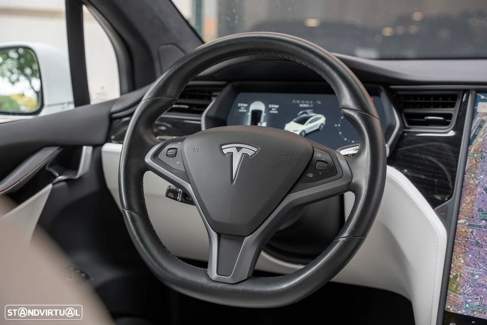 Tesla Model X 100D - 8