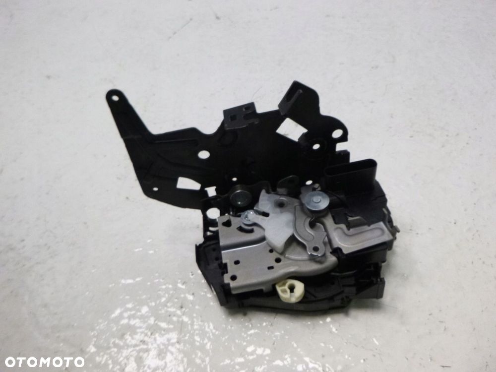 JAGUAR XE X760 ZAMEK DRZWI LEWY PRZÓD LR063616 - 4