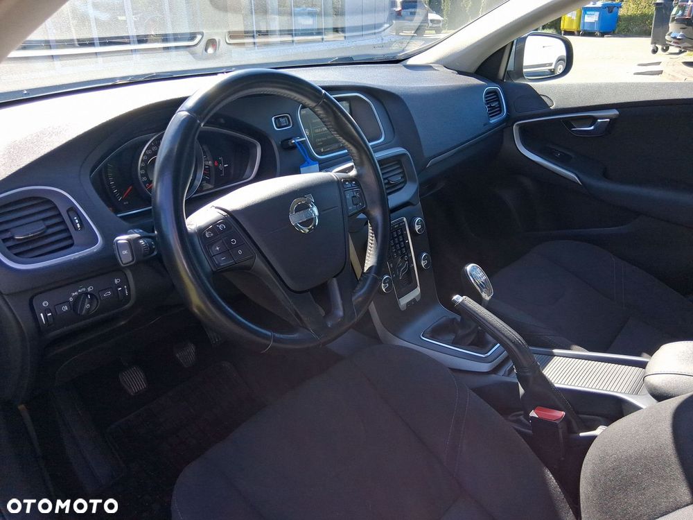 Volvo V40 - 11