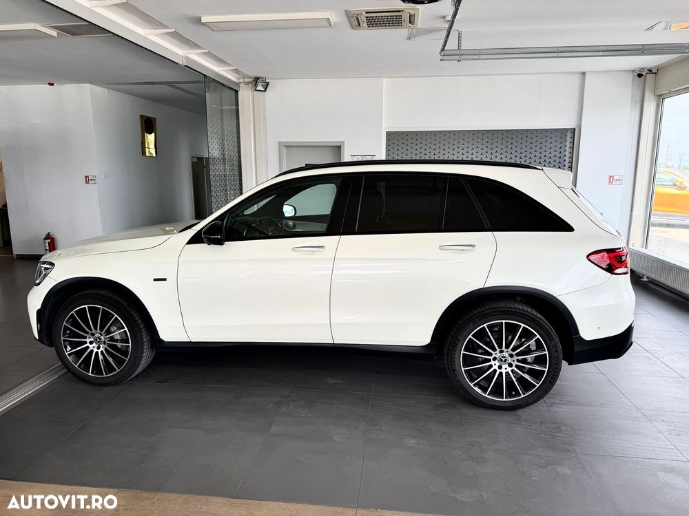 Mercedes-Benz GLC 300 e 4Matic 9G-TRONIC AMG Line - 4