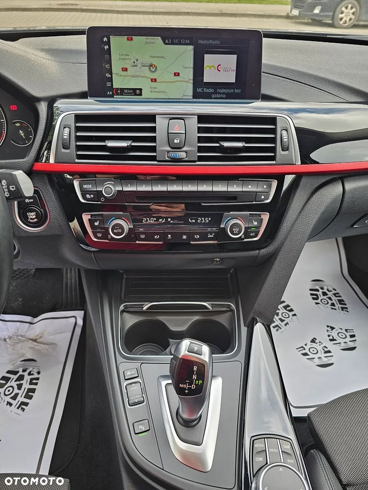 BMW Seria 3 318d Sport Line - 27