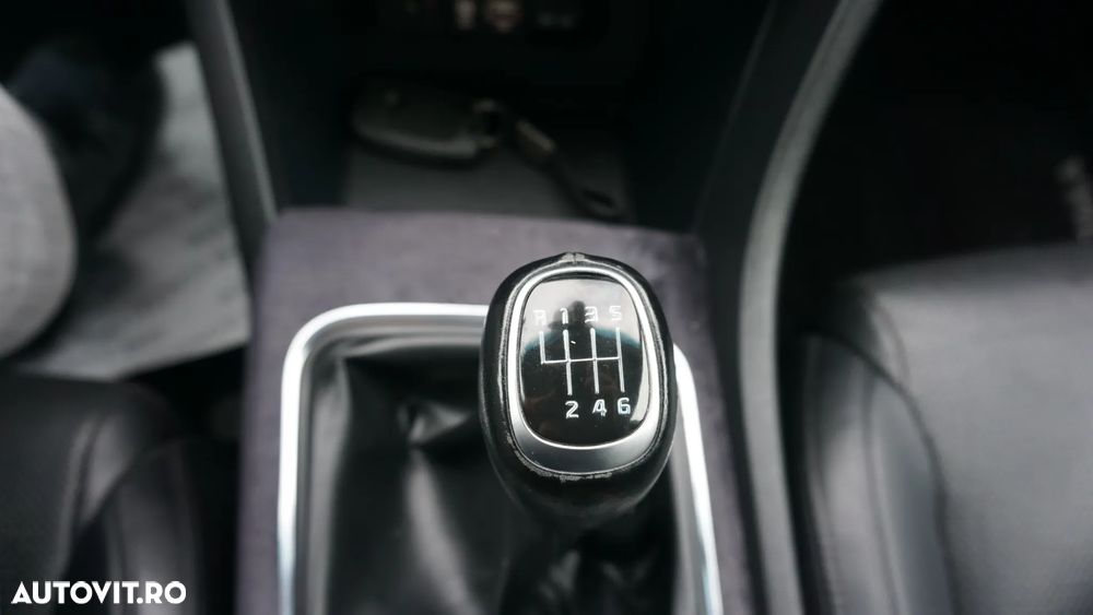 Kia Optima - 34