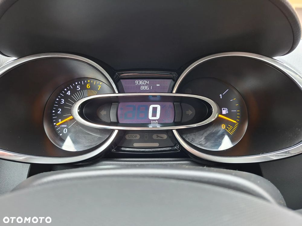 Renault Clio TCe 90 Luxe - 24