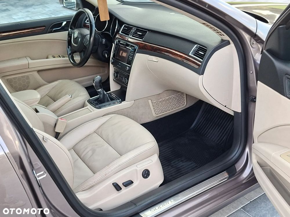 Skoda Superb 2.0 TDI 4x4 Comfort - 6