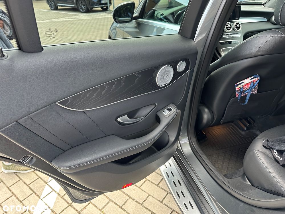 Mercedes-Benz GLC - 11