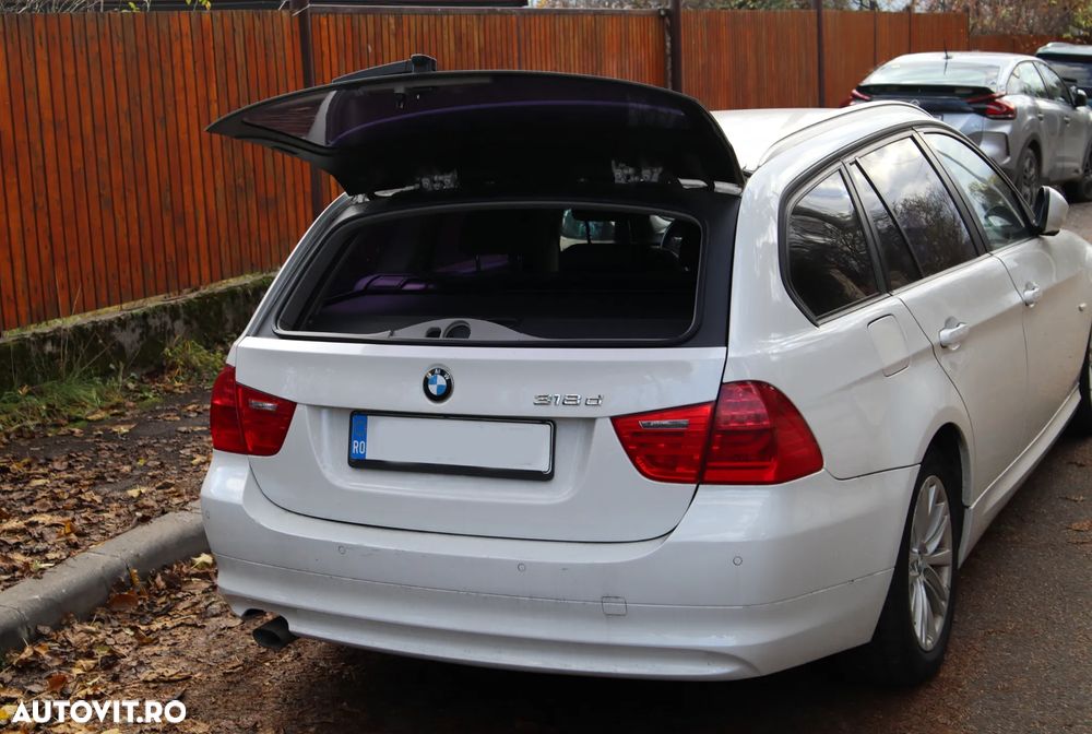 BMW Seria 3 318d - 25