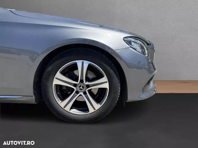Mercedes-Benz E 200 9G-TRONIC - 15