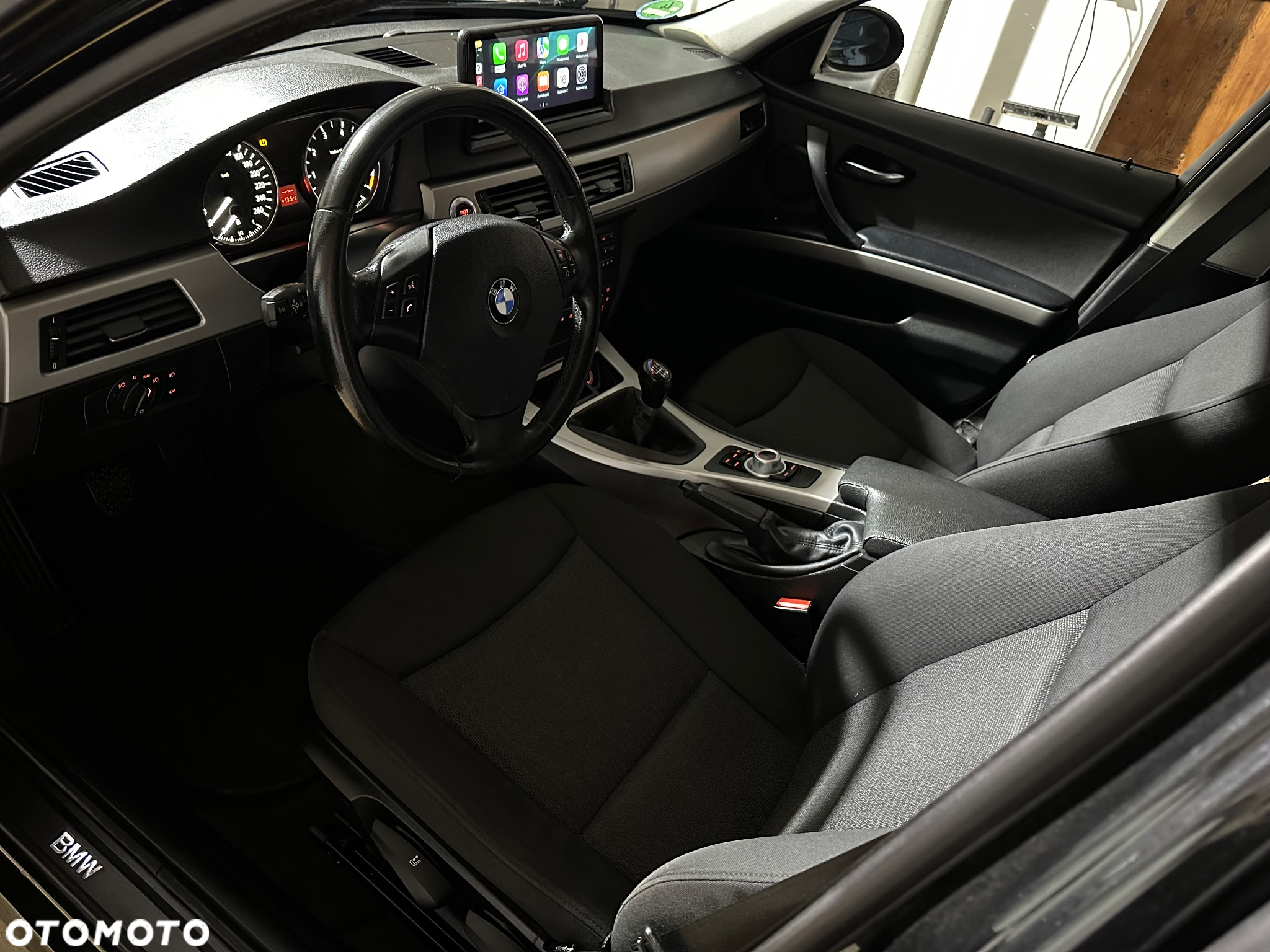 BMW Seria 3 318i - 6