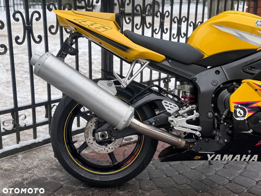 Yamaha YZF - 9