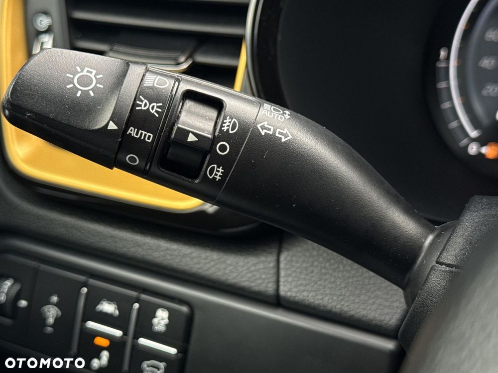 Kia XCeed - 34