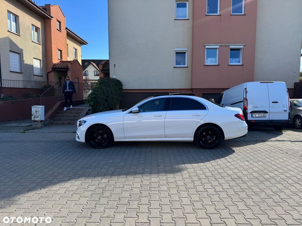 Mercedes-Benz Klasa E 220 d 9G-TRONIC - 12