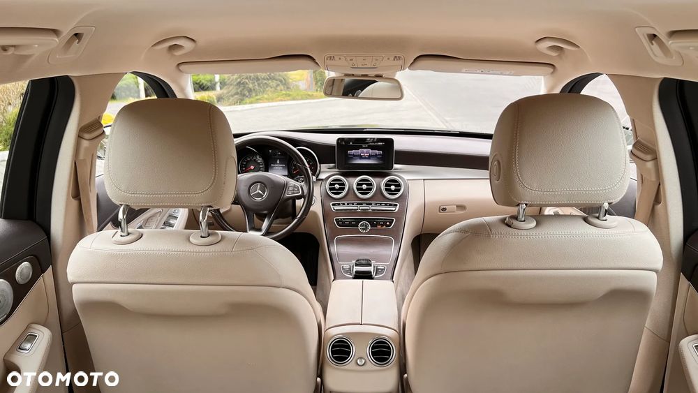 Mercedes-Benz Klasa C 200 4-Matic 7G-TRONIC - 16