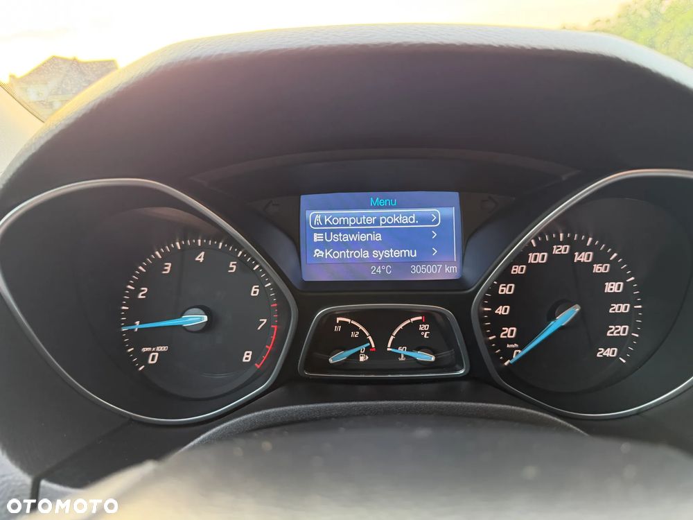 Ford Focus 1.6 EcoBoost Titanium - 26