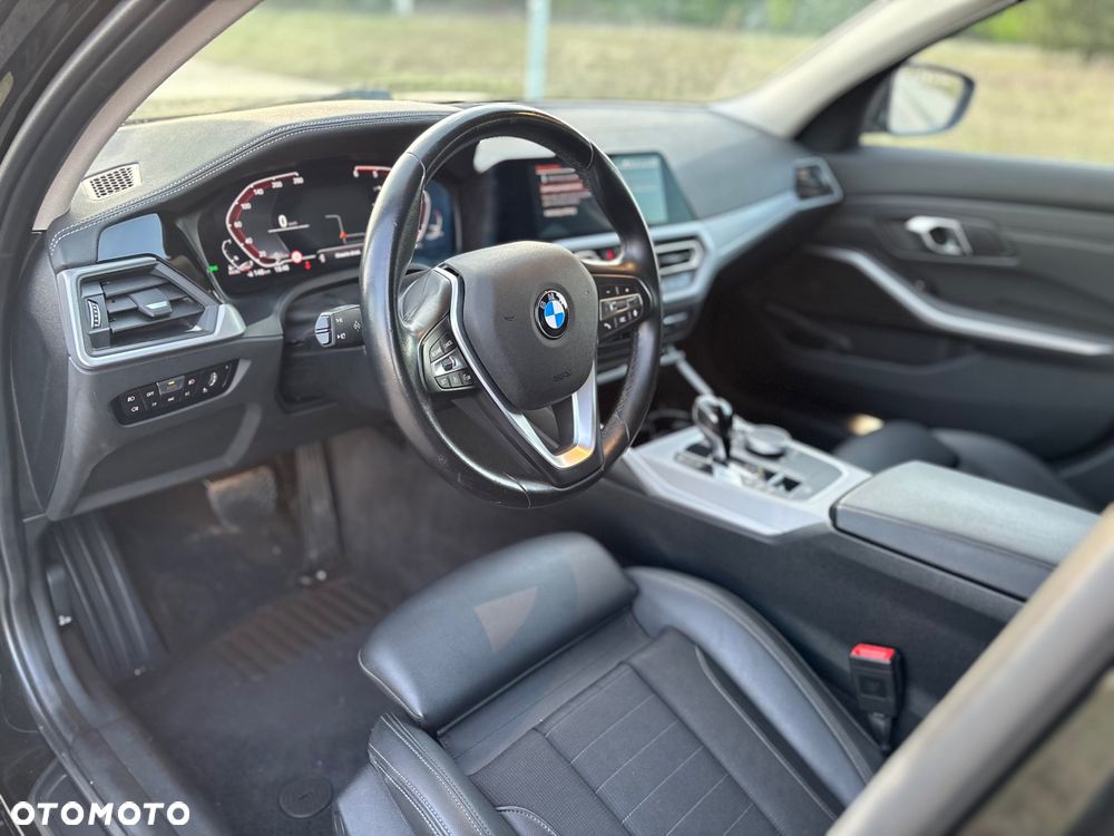 BMW Seria 3 318d MHEV Advantage - 16