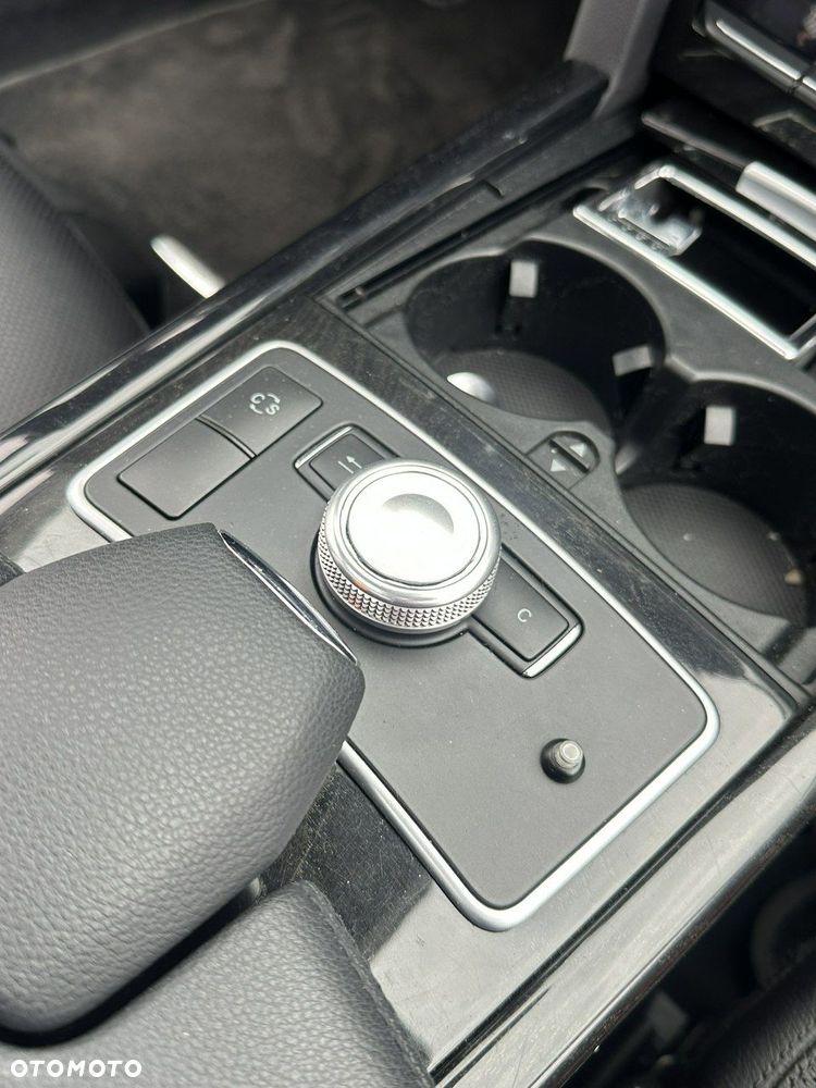 Mercedes-Benz Klasa E - 25