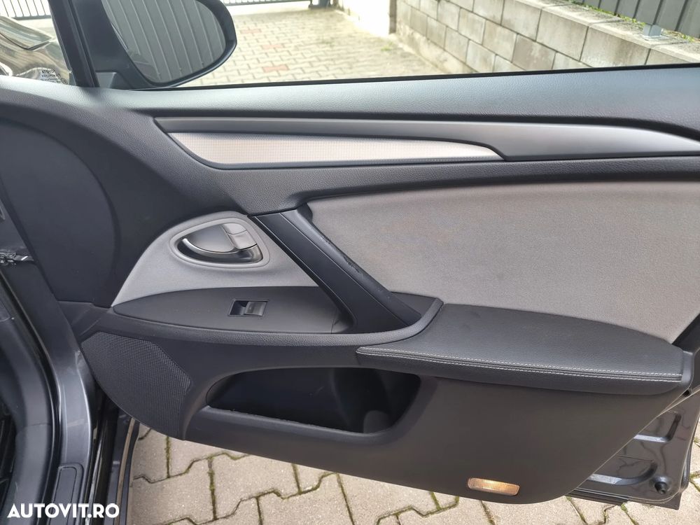 Toyota Avensis 1.8 Executive - 12