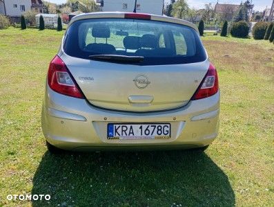 Opel Corsa 1.2 16V Essentia - 4