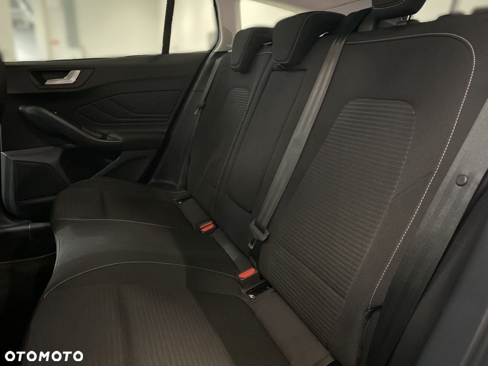 Ford Focus - 33