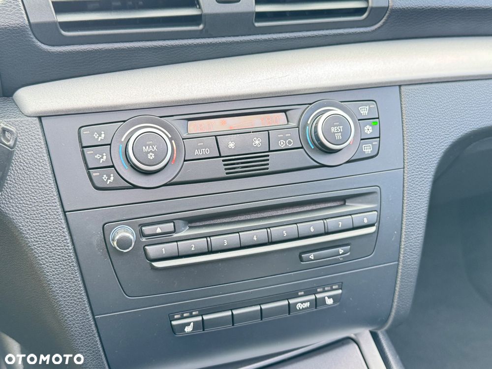 BMW Seria 1 116i - 22