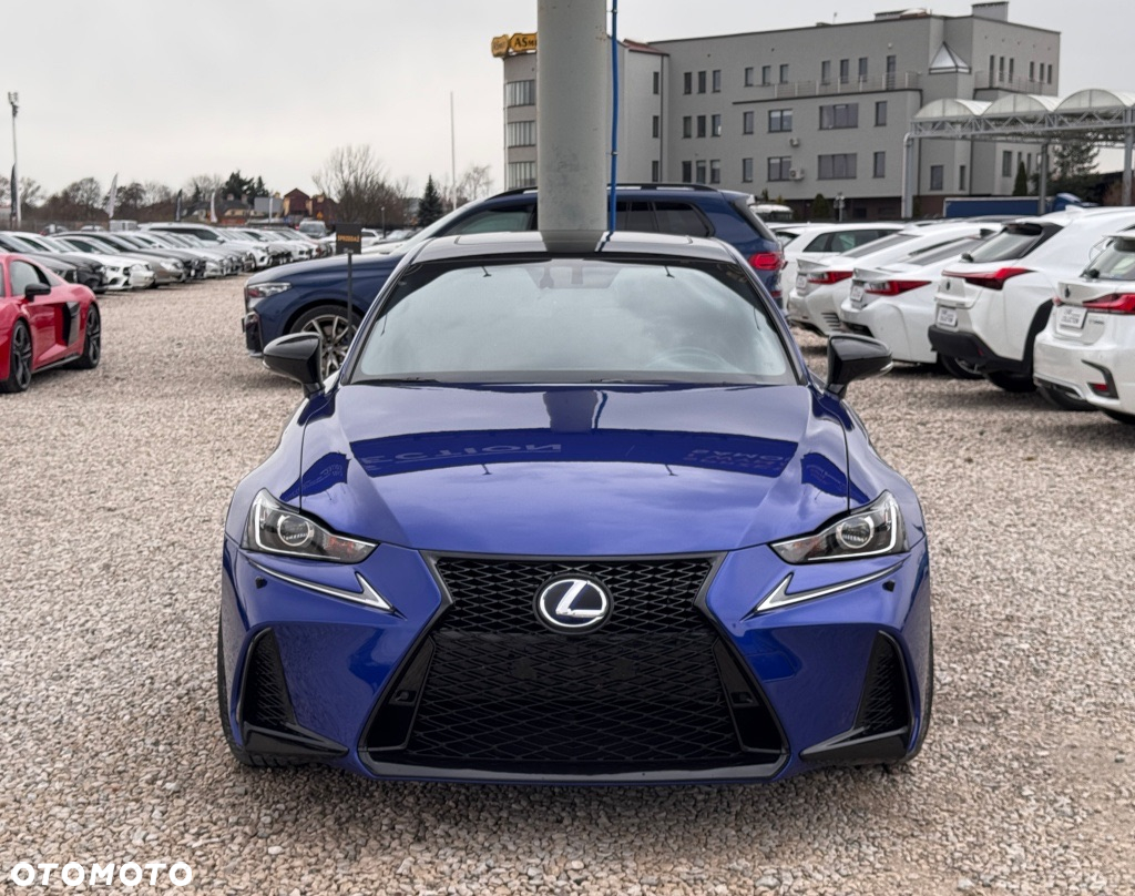 Lexus IS - 9