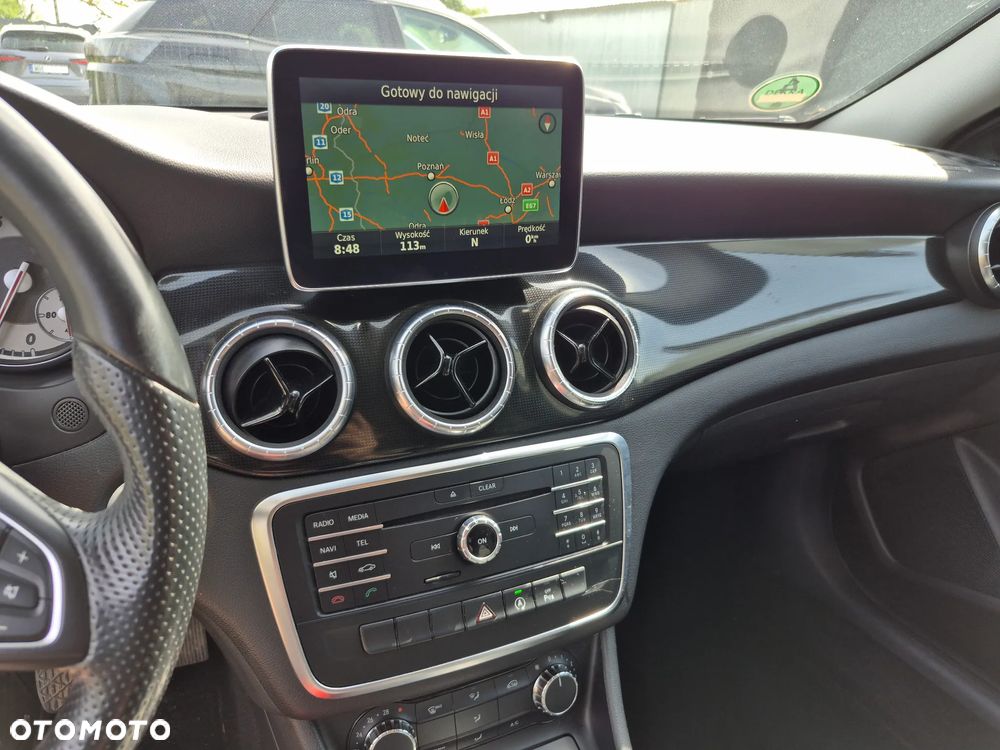 Mercedes-Benz CLA 200 - 10
