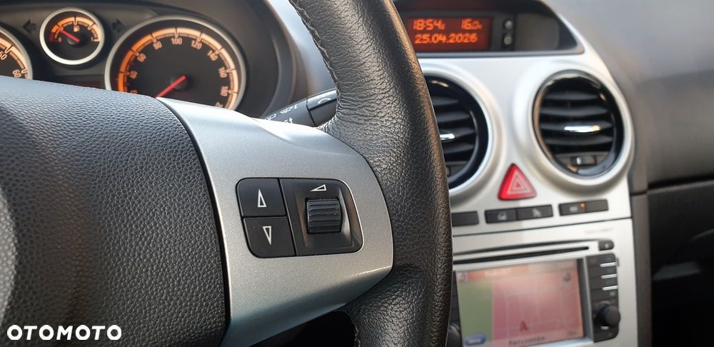 Opel Corsa 1.4 16V 150 Jahre - 21