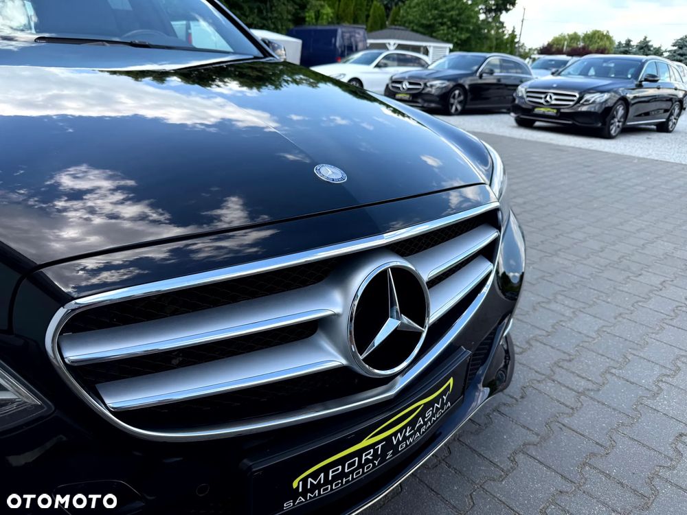 Mercedes-Benz Klasa E 220 CDI DPF BlueEFFICIENCY Automatik Avantgarde - 37