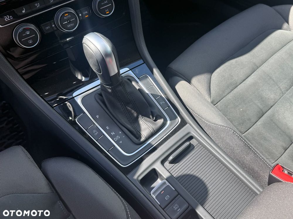 Volkswagen Golf 1.5 TSI ACT OPF DSG Highline - 21