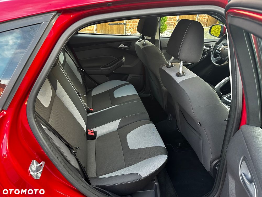 Ford Focus - 25