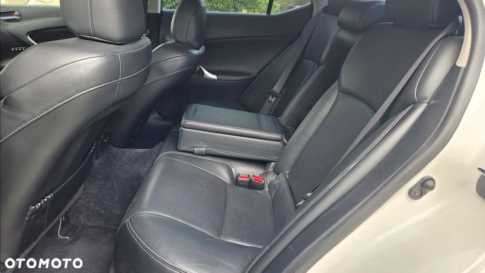Lexus IS 250 Sport - 13