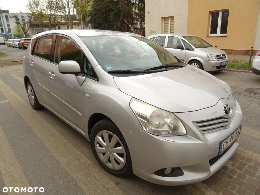 Toyota Verso 1.8 Prestige EU5 - 9